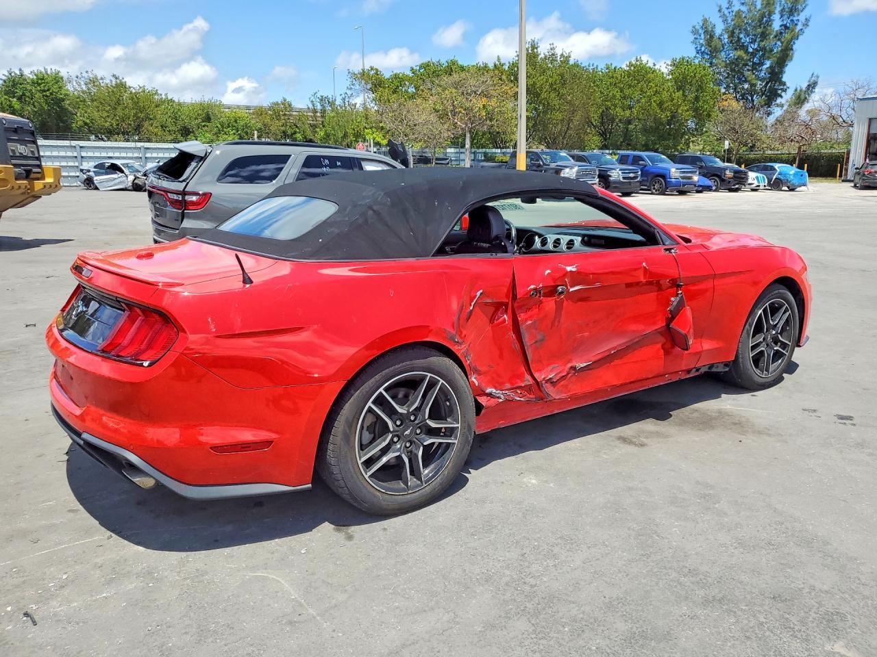 2022 Ford Mustang - Image 3