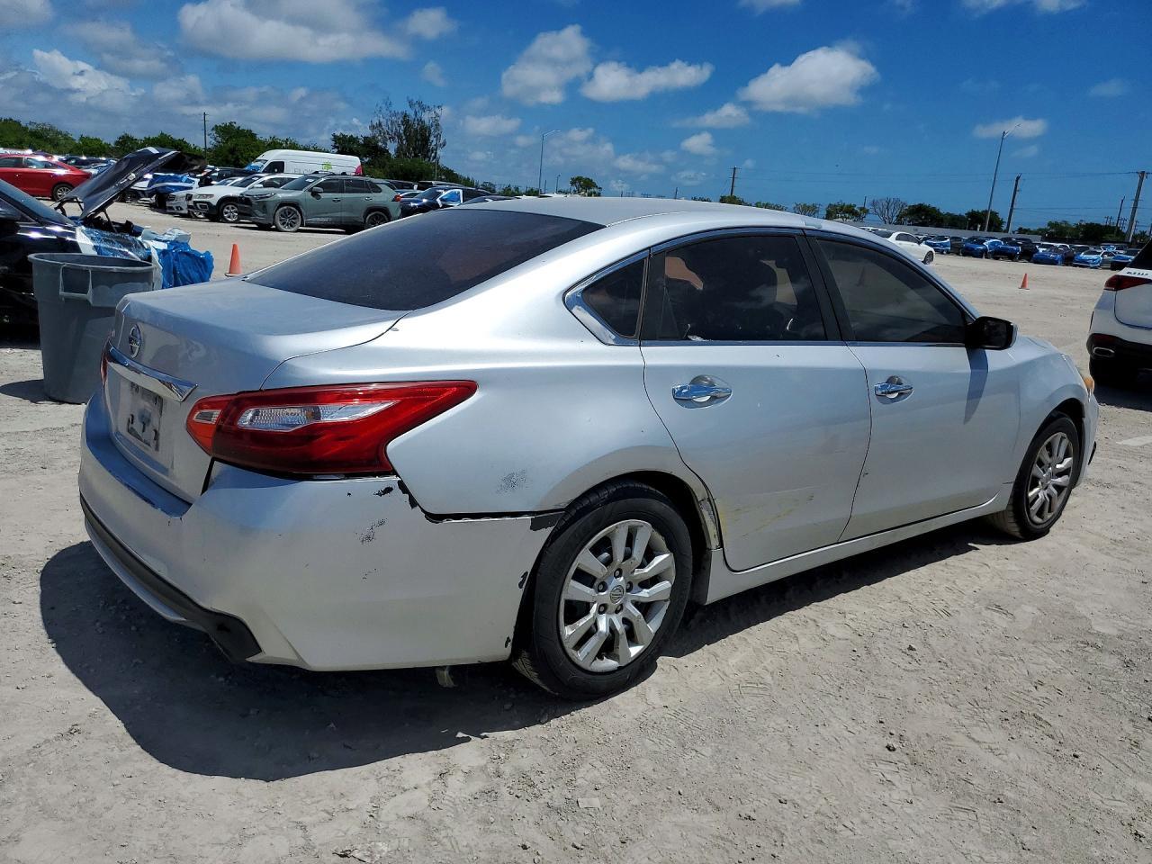 2016 Nissan Altima 2.5 S - Фото 3