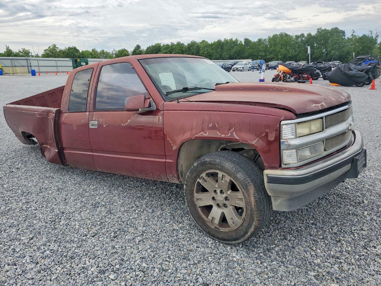1998 Chevrolet Gmt-400 C1500 - Image 4