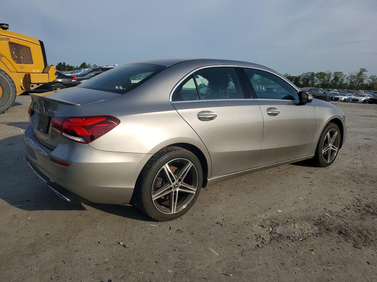 2019 Mercedes-Benz A 220 4Matic - Фото 3