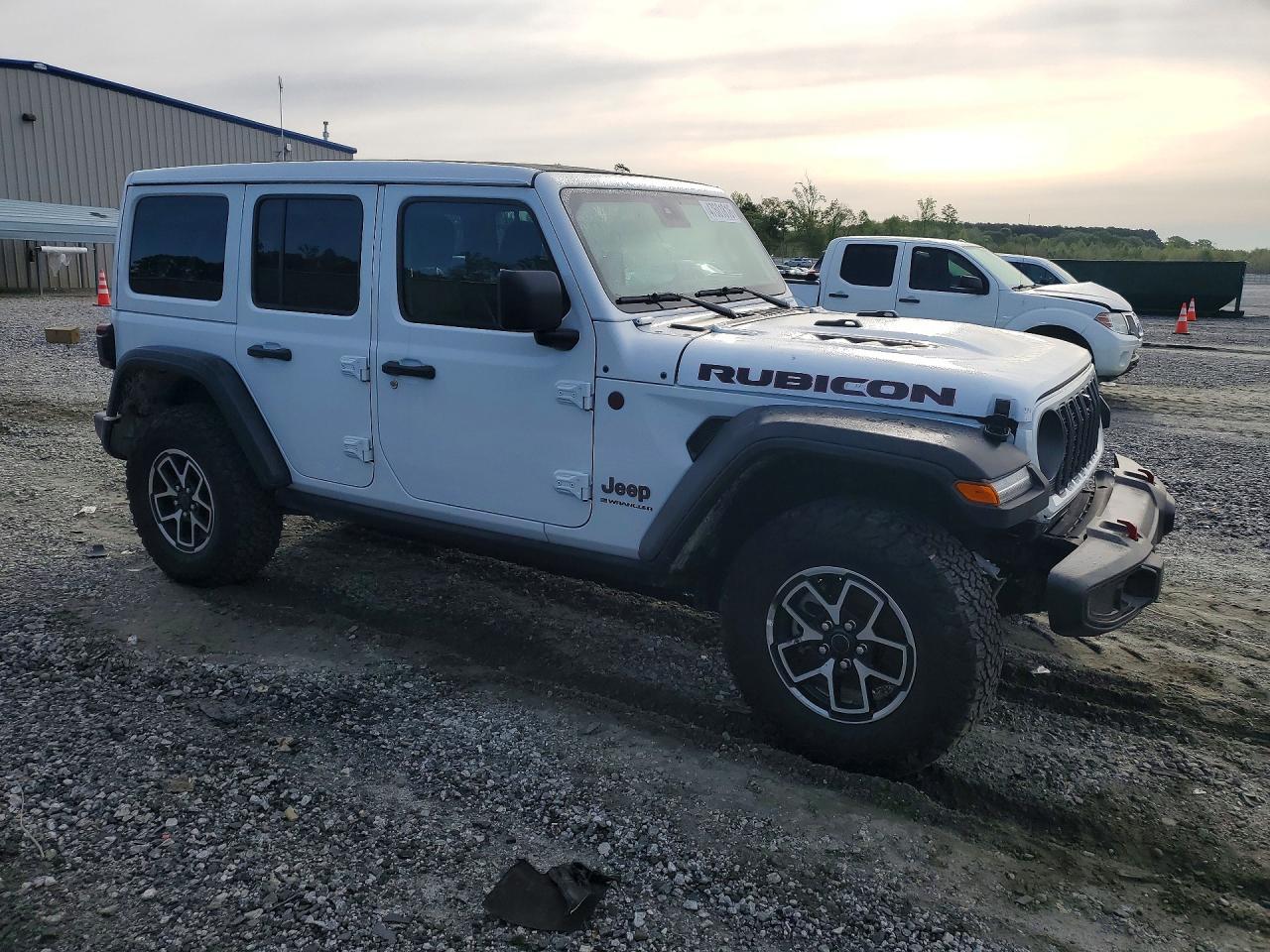 2025 Jeep Wrangler Rubicon - Image 4