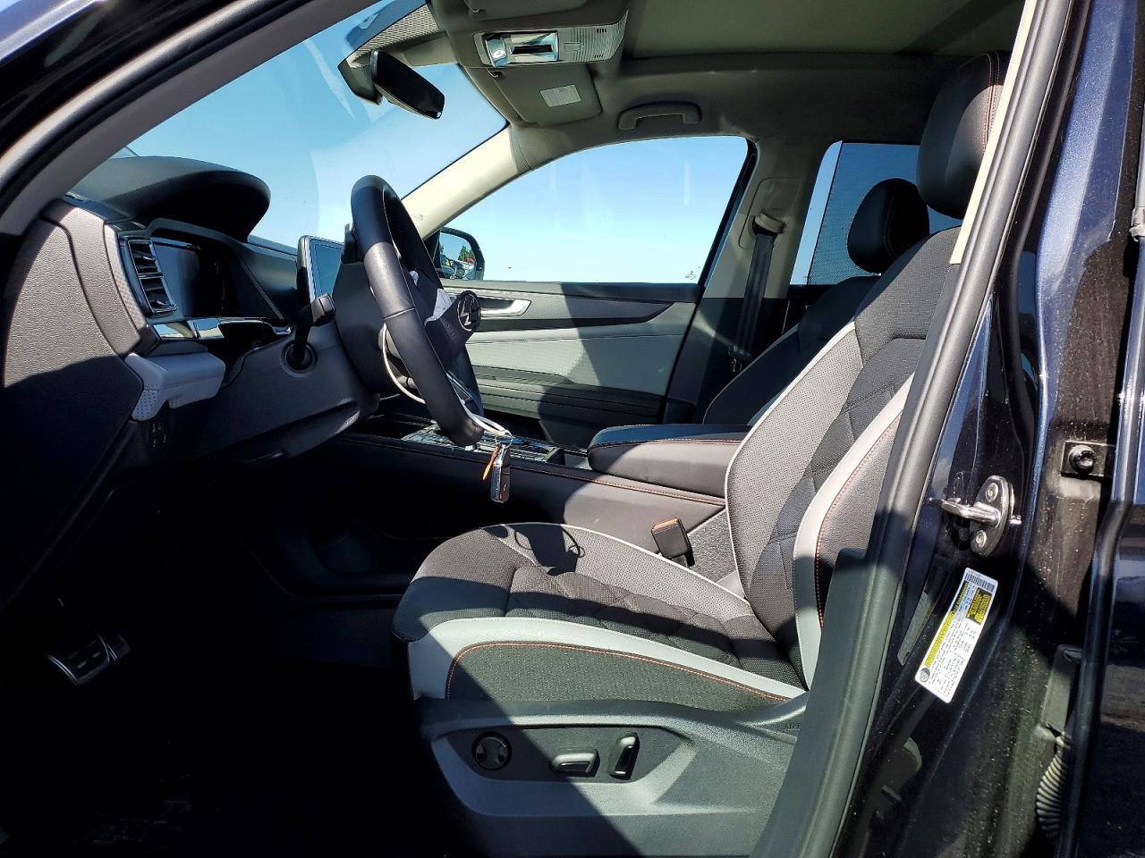2025 Volkswagen Atlas Peak Edition Se - Image 7