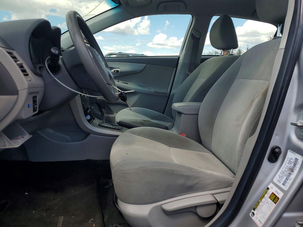 2009 Toyota Corolla Le - Image 7