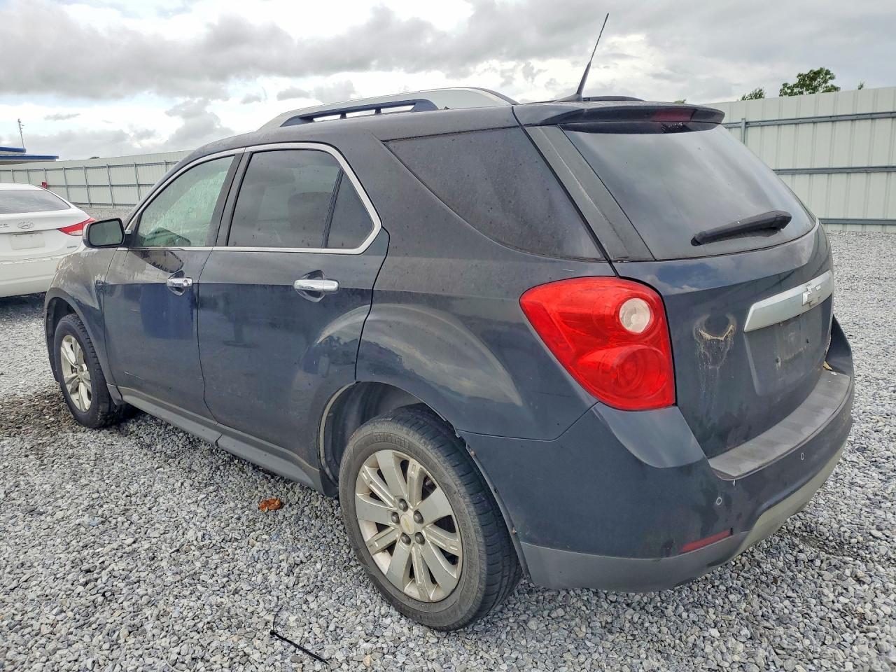 2011 Chevrolet Equinox Lt - Image 2