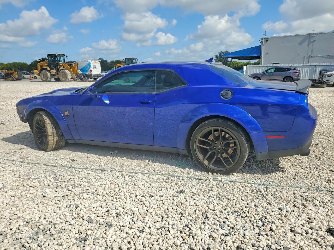 2022 Dodge Challenger R - Фото 2