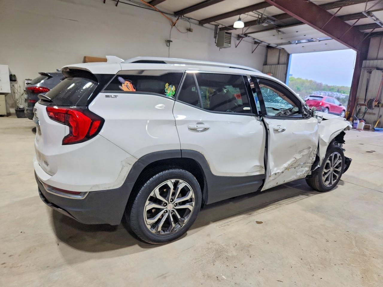 2021 GMC Terrain Slt - Фото 3