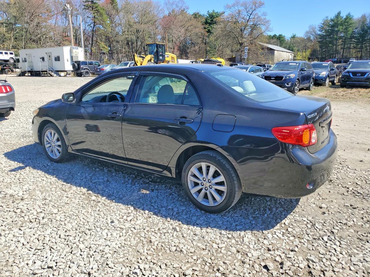 2010 Toyota Corolla Le - Фото 2