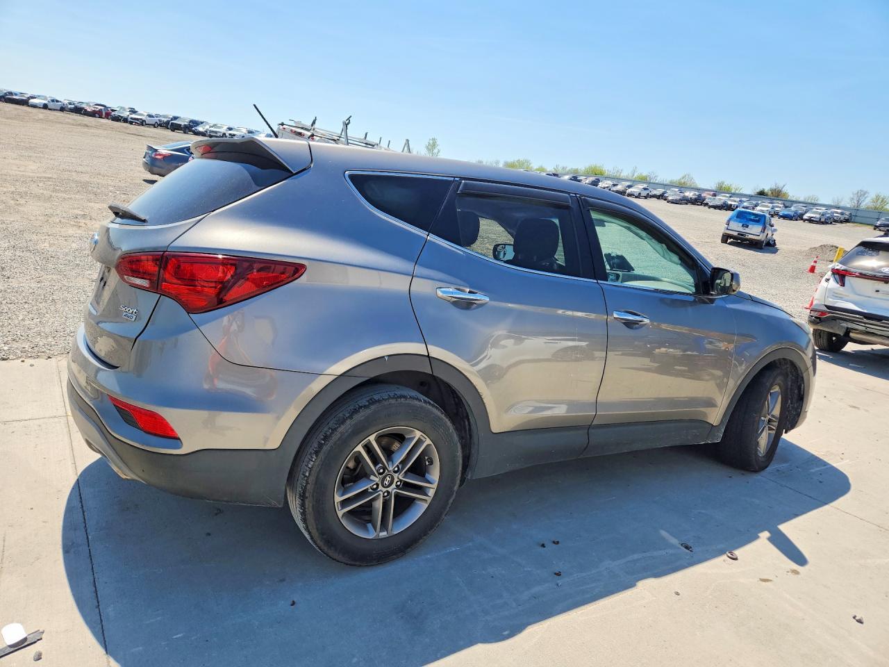 2018 Hyundai Santa Fe Sport 2.4L - Фото 3