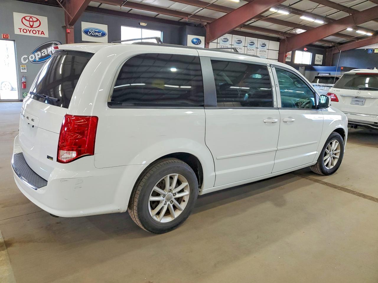 2014 Dodge Grand Caravan Sxt - Image 3