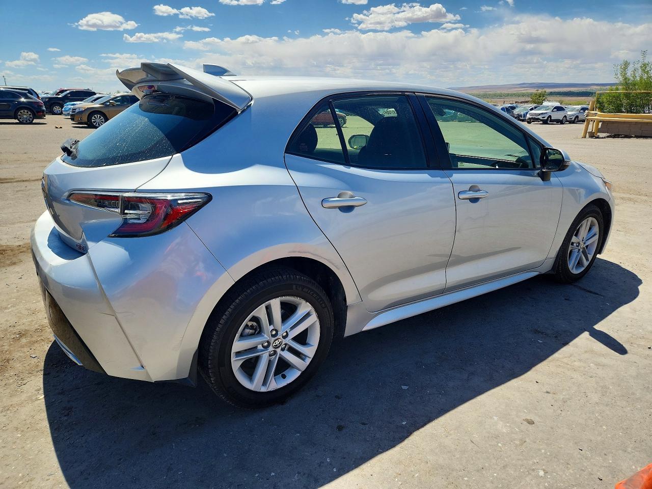 2020 Toyota Corolla Hatchback Se - Image 3