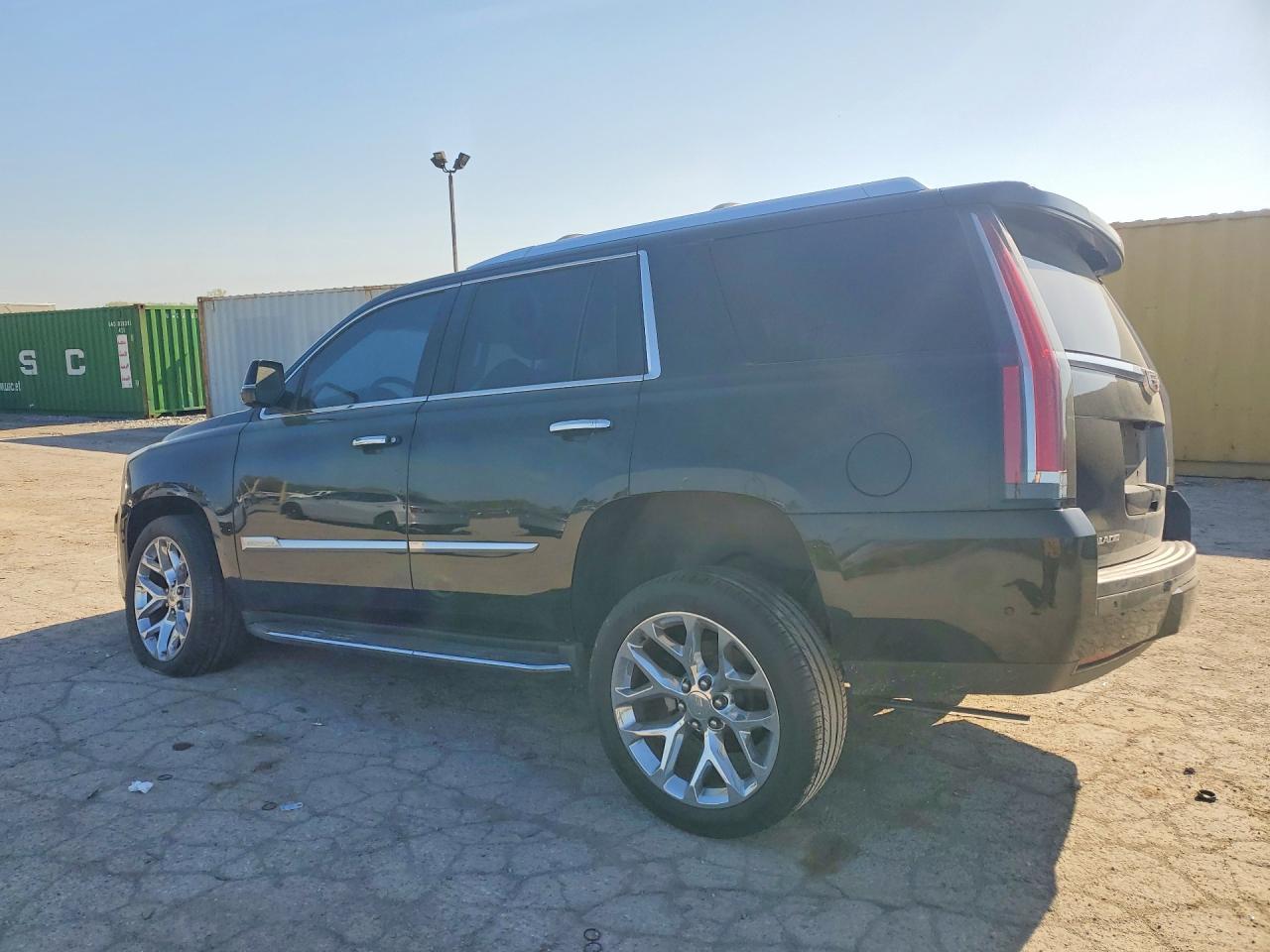 2018 Cadillac Escalade Luxury - Image 2