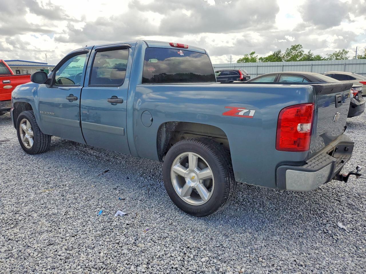 2008 Chevrolet Silverado C1500 - Image 2