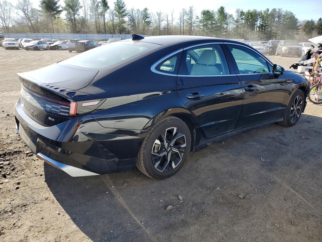 2025 Hyundai Sonata Sel - Image 3