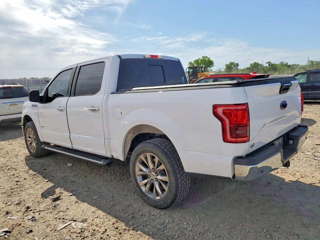 2016 Ford F150 Supercrew - Фото 2