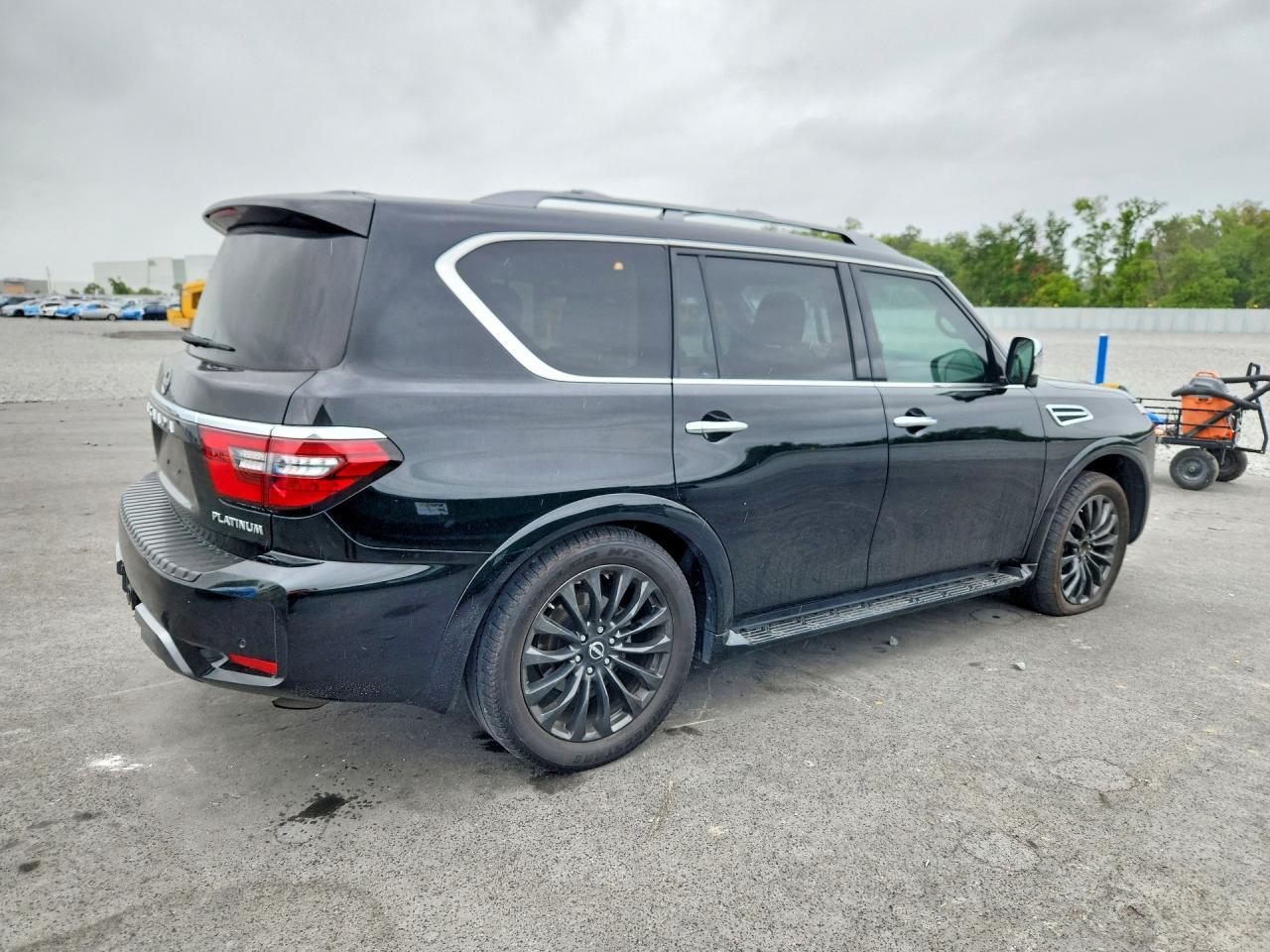 2024 Nissan Armada Platinum - Image 3