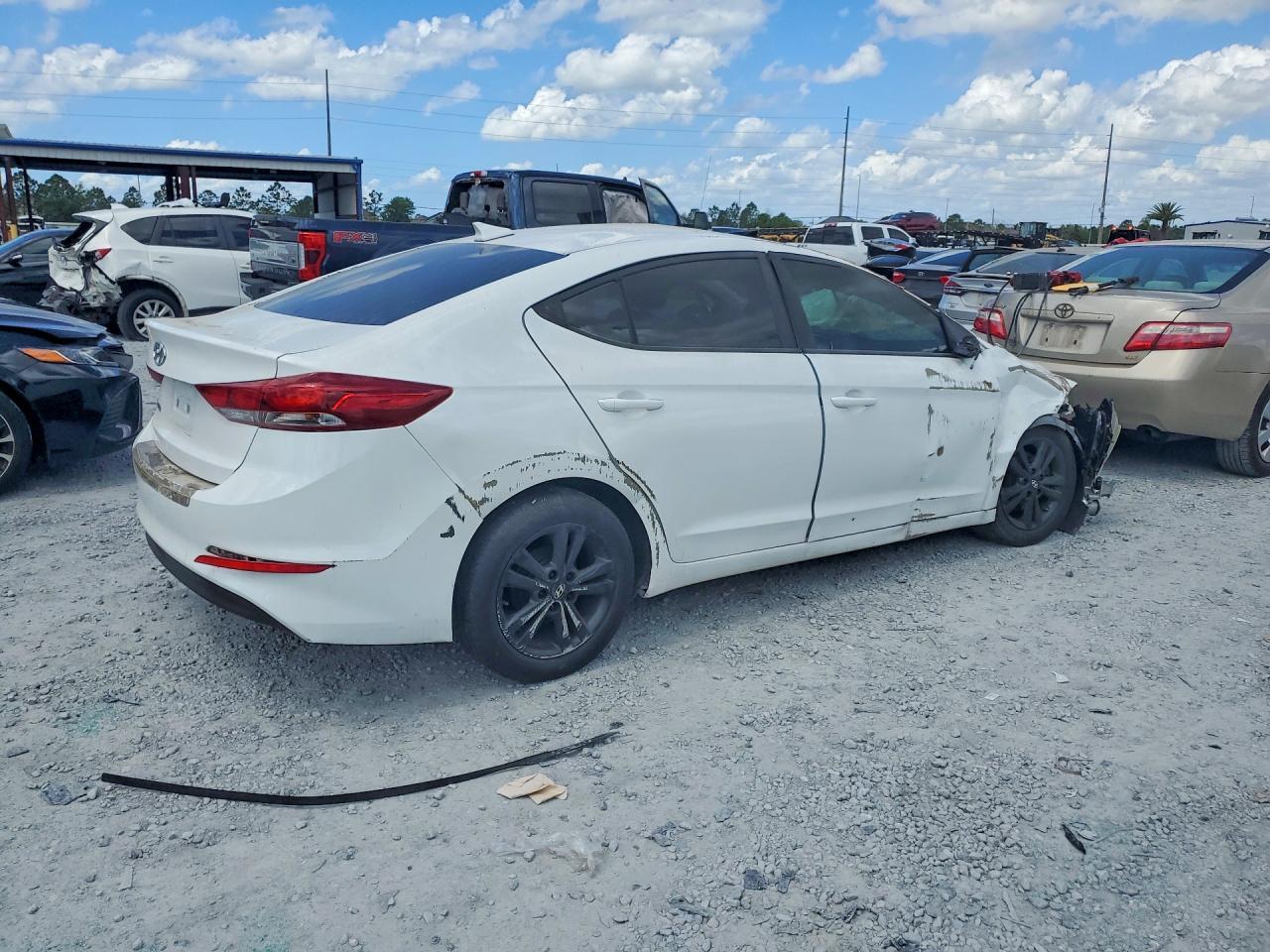 2017 Hyundai Elantra Se - Image 3