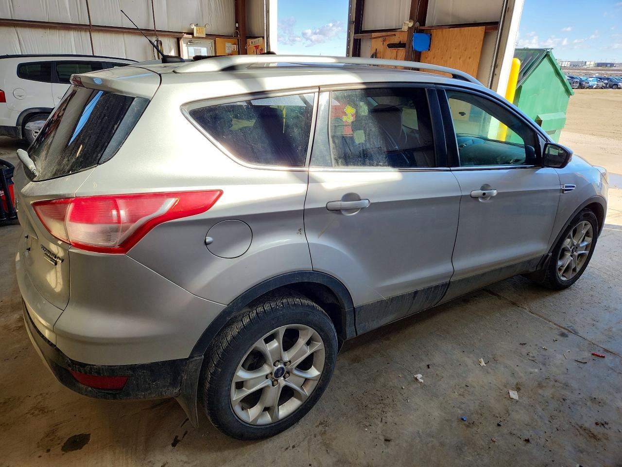 2014 Ford Escape Titanium 4Dr 4Wd - Image 3