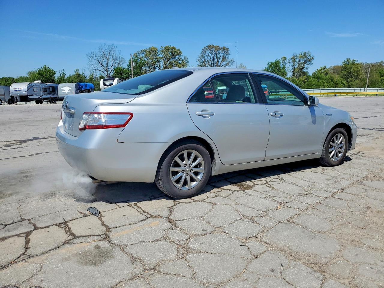 2010 Toyota Camry Hybrid - Image 3