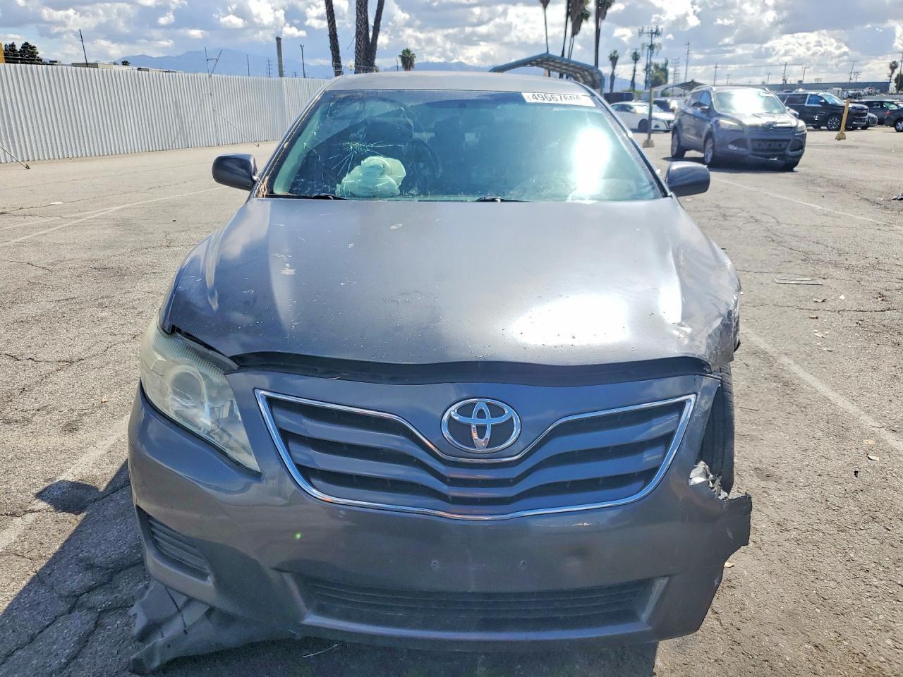 2011 Toyota Camry Le - Фото 5