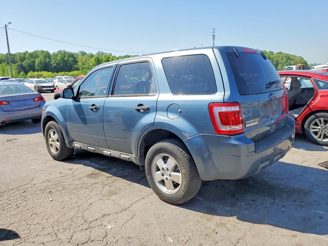 2012 Ford Escape Xls - Image 2