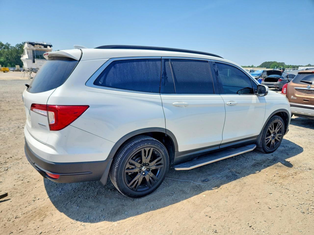 2022 Honda Pilot Se - Image 3