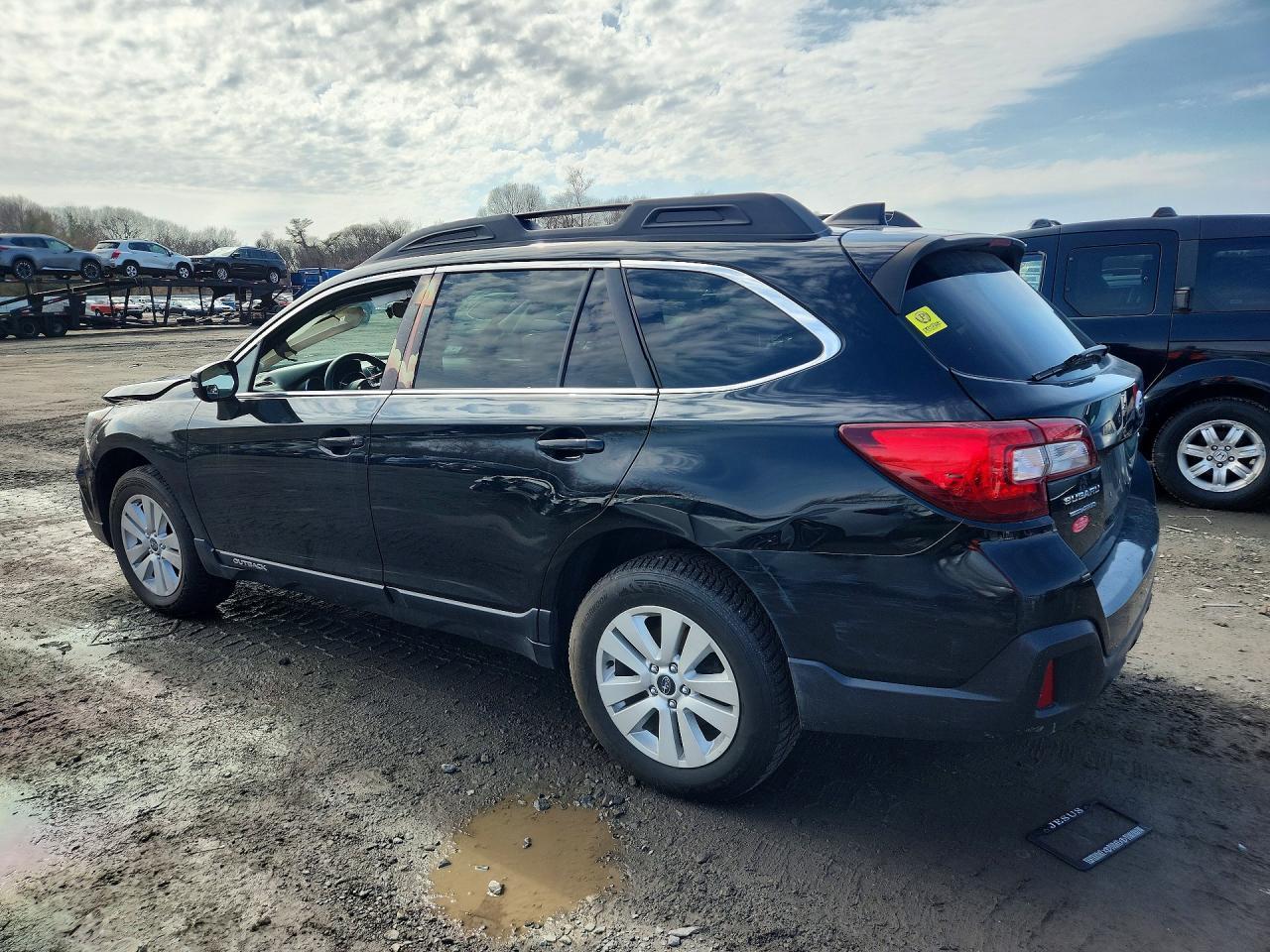 2019 Subaru Outback 2.5I Premium - Image 2
