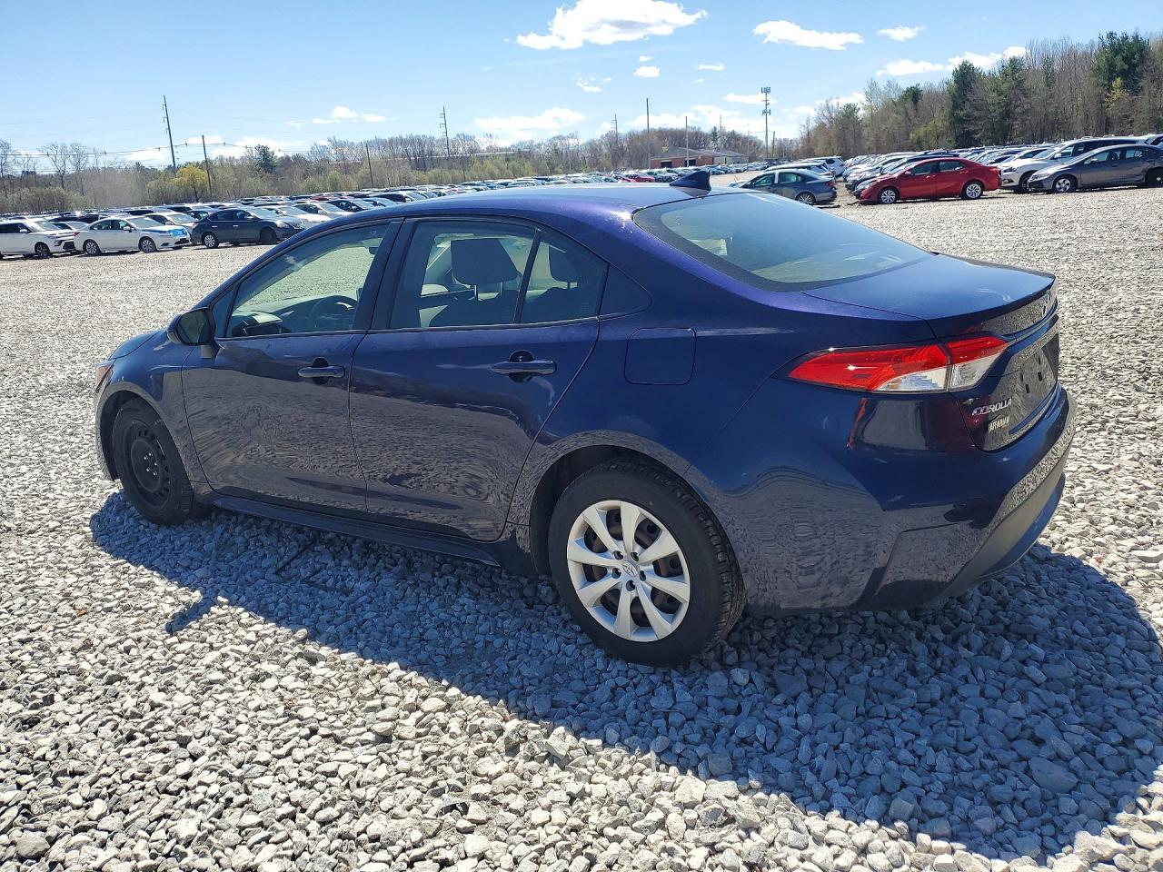 2021 Toyota Corolla Le - Image 2