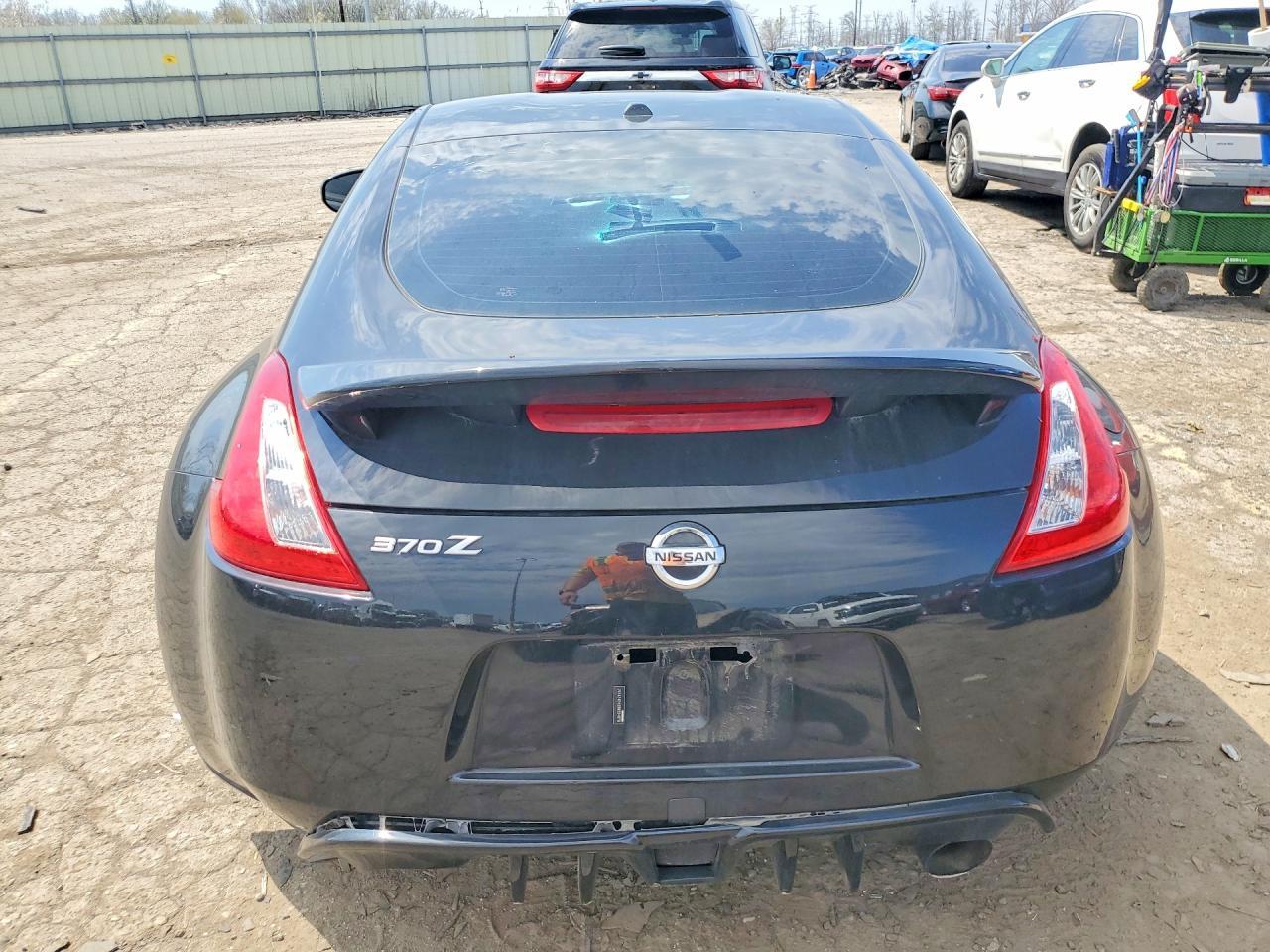 2011 Nissan 370Z Base - Фото 6
