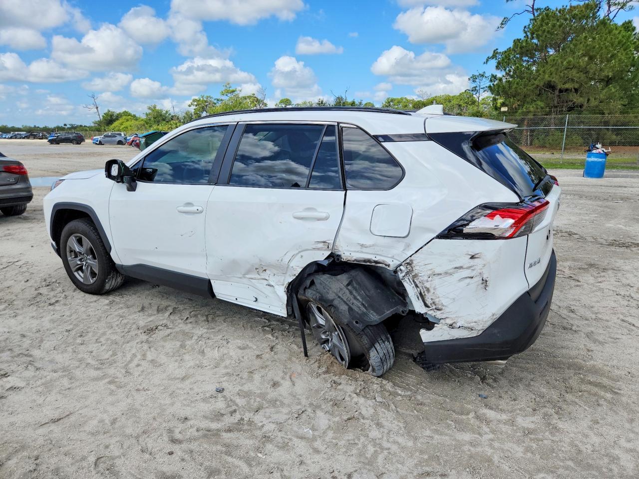 2024 Toyota Rav4 Hybrid Xle - Фото 2