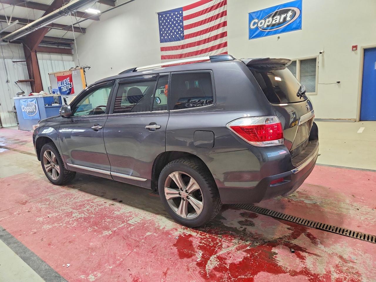 2011 Toyota Highlander Limited - Image 2