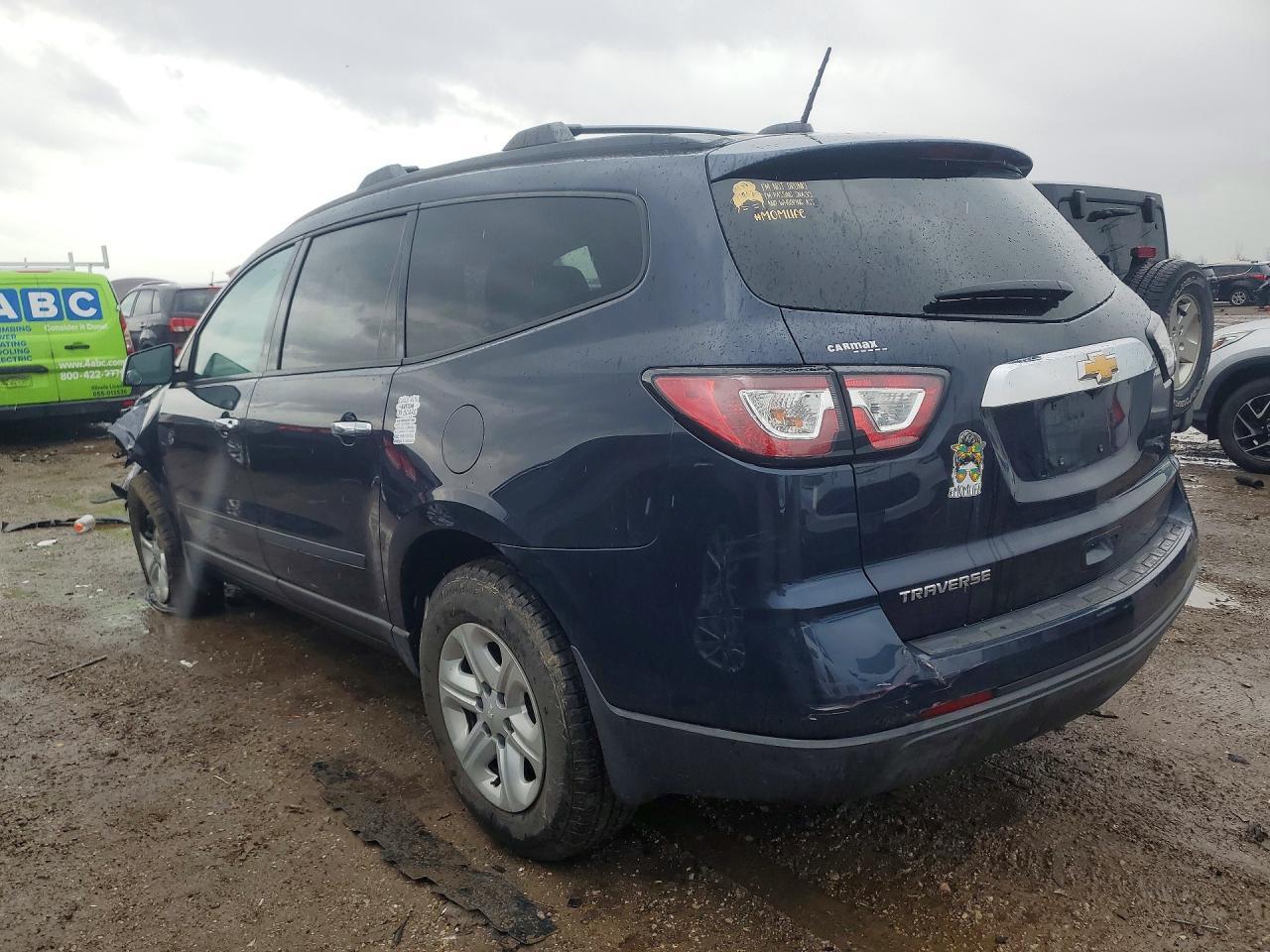 2017 Chevrolet Traverse Ls - Фото 2