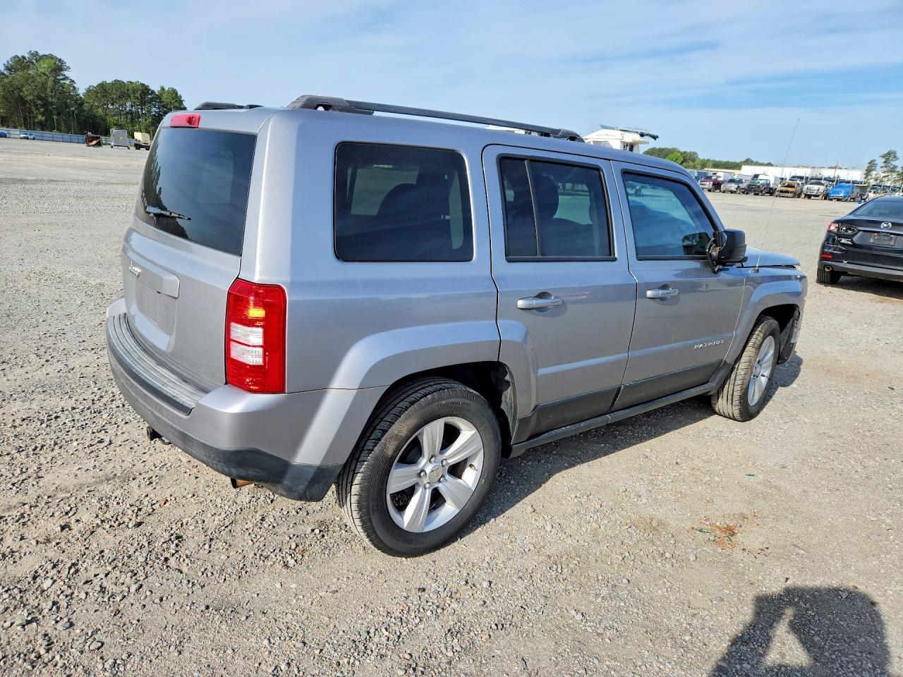 2016 Jeep Patriot Sport - Фото 3
