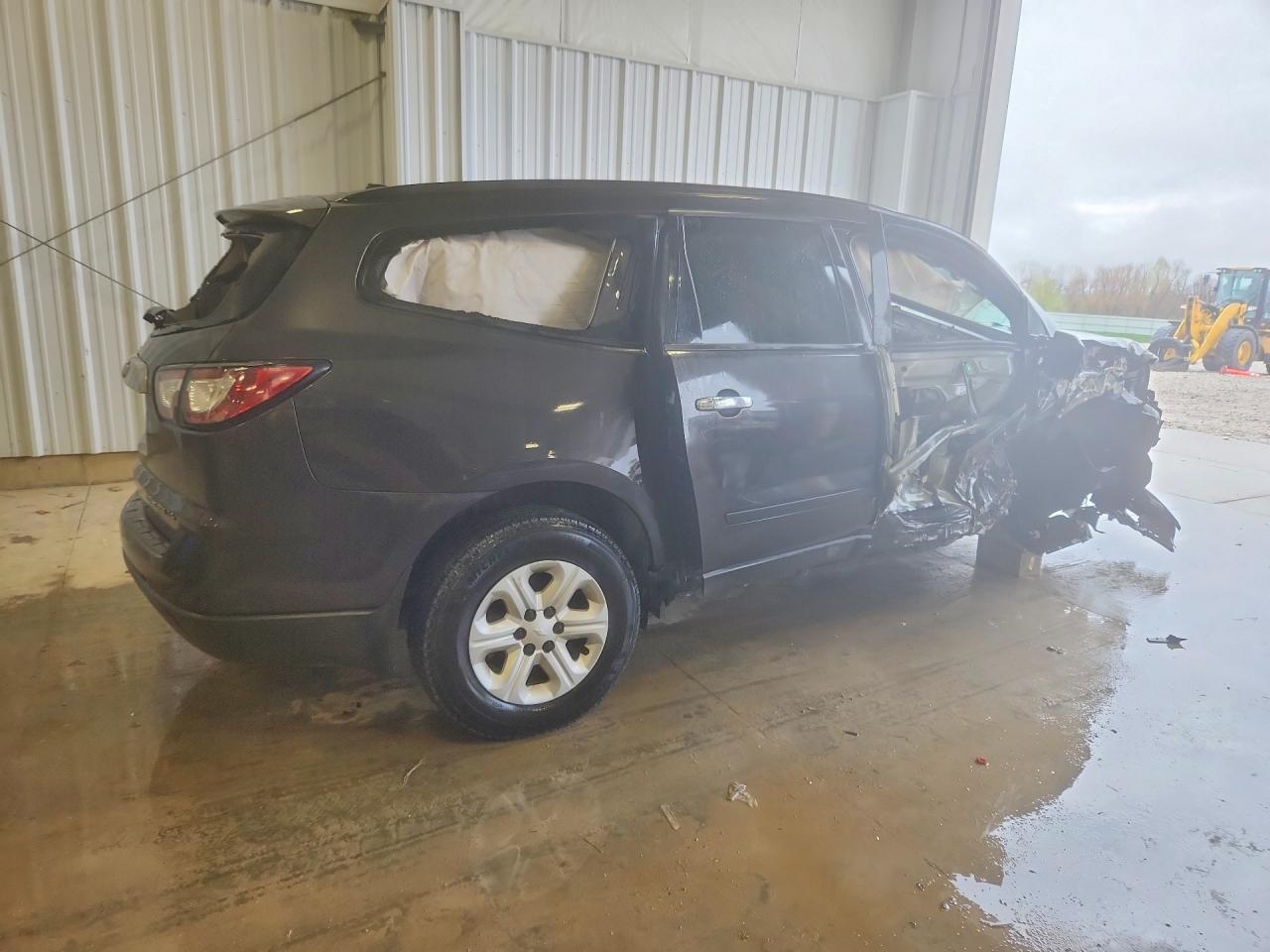2015 Chevrolet Traverse Ls - Фото 3