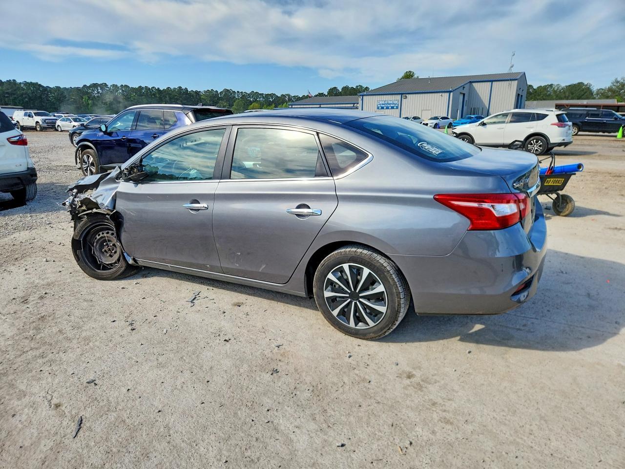 2017 Nissan Sentra S - Фото 2