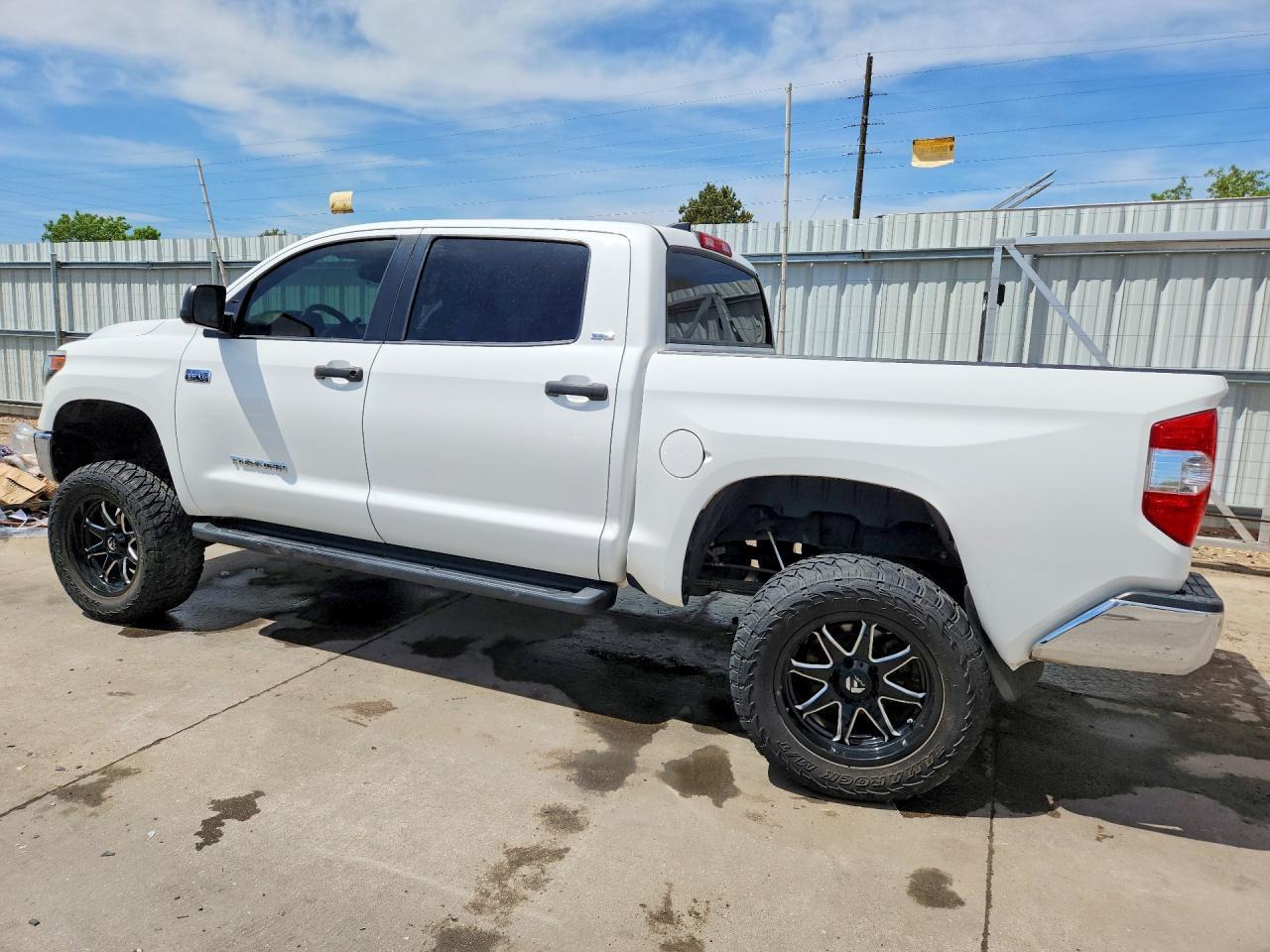 2020 Toyota Tundra Sr5 - Image 2
