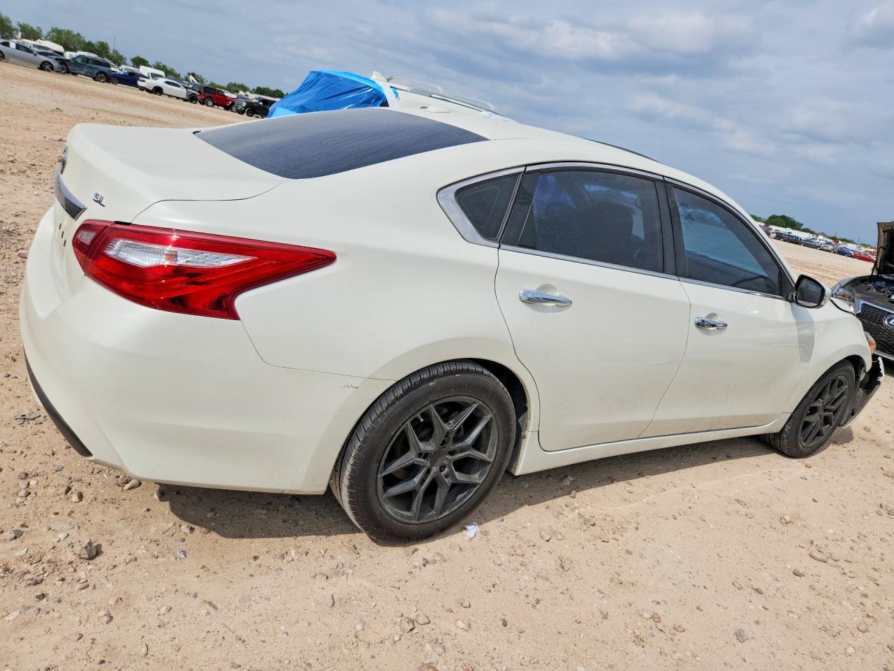 2017 Nissan Altima 2.5 Sl - Image 3