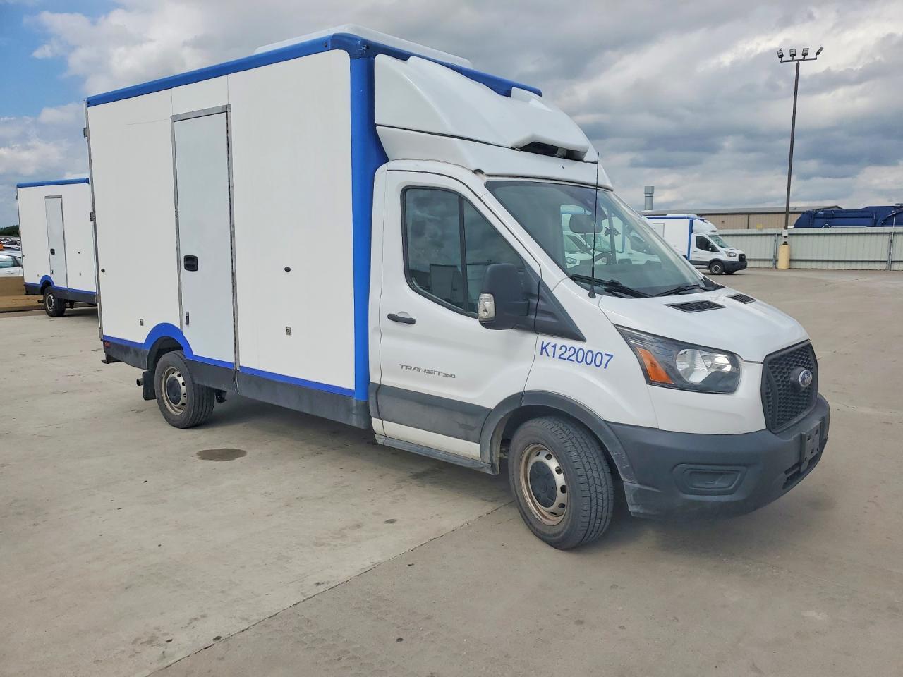 2022 Ford Transit Delivery Truck - Image 4
