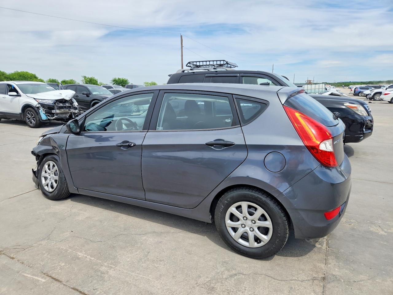 2013 Hyundai Accent Gs - Image 2