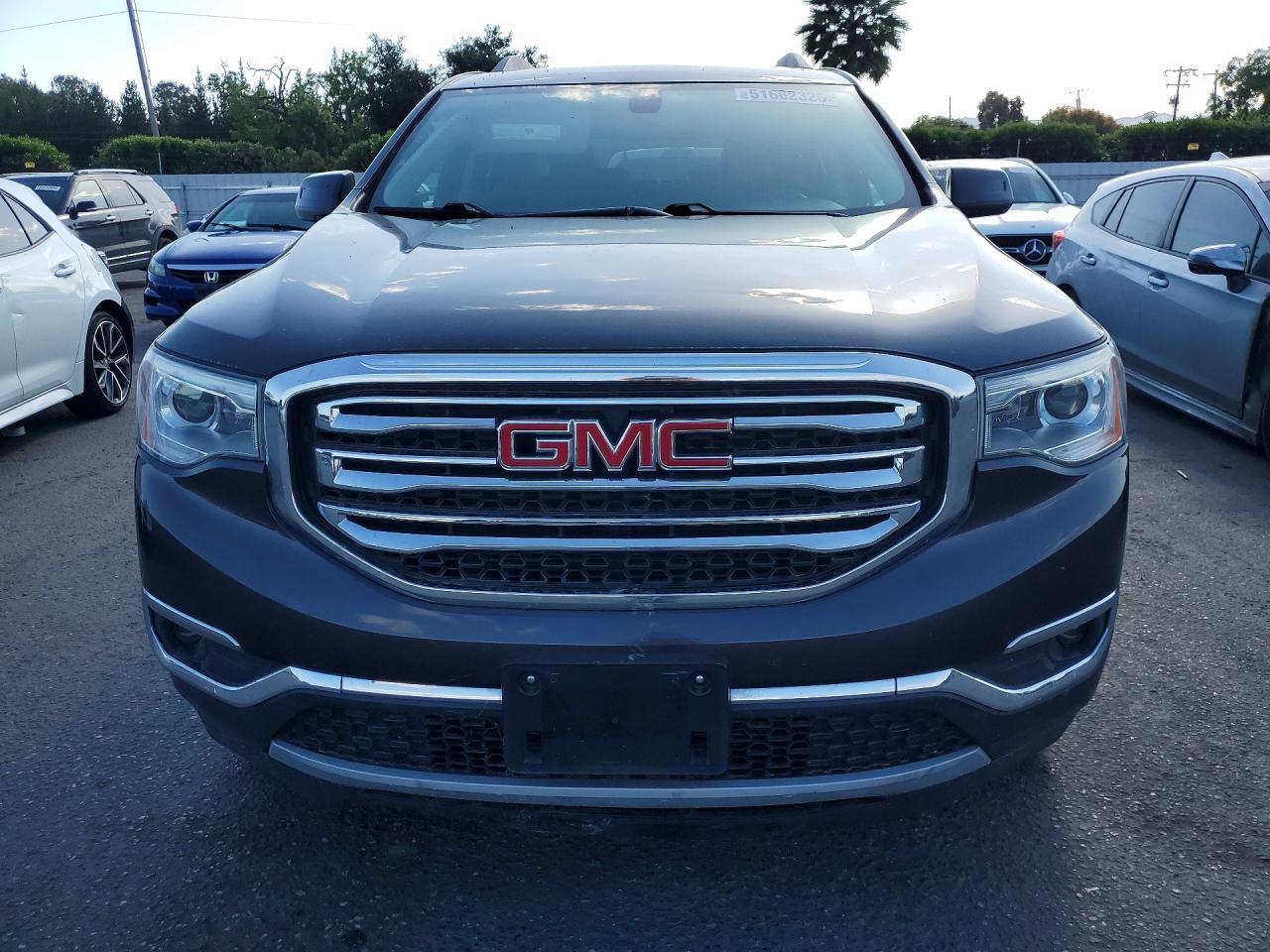 2017 GMC Acadia - Image 5