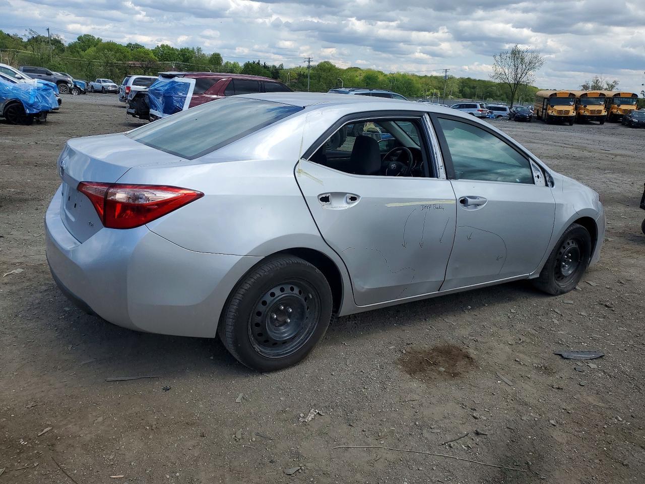2017 Toyota Corolla Le - Фото 3