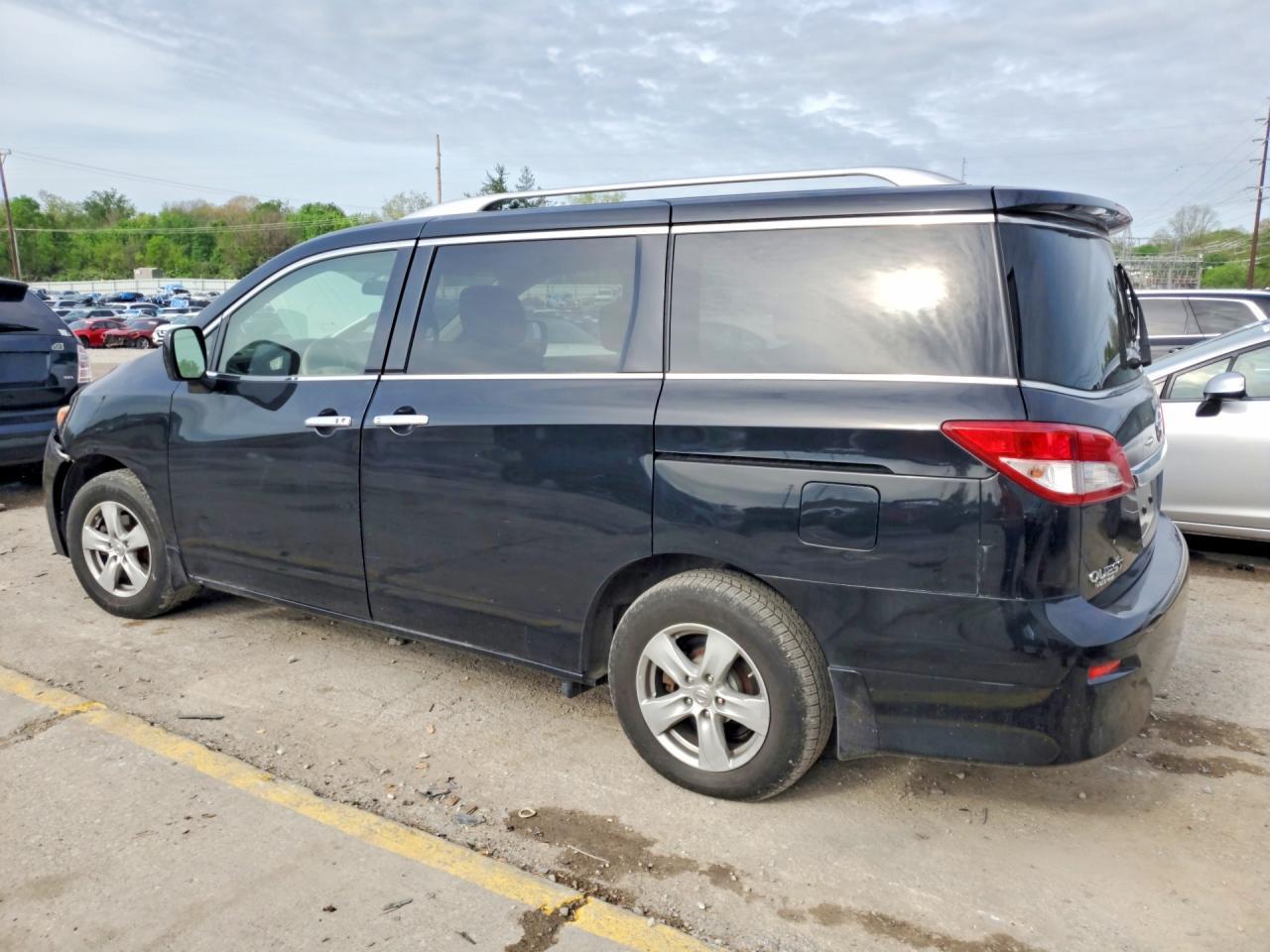 2013 Nissan Quest 3.5 S - Image 2