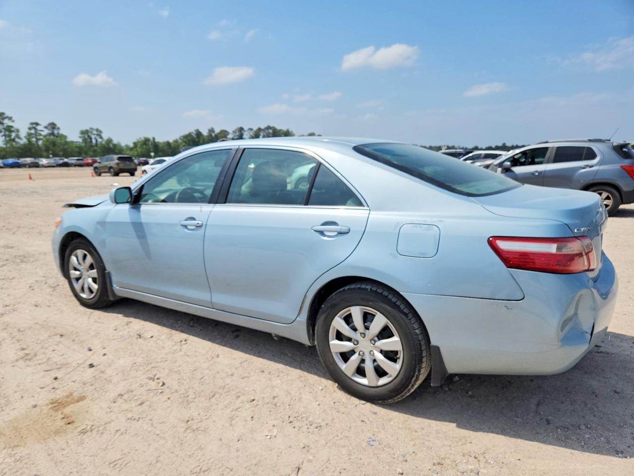 2007 Toyota Camry Le - Фото 2