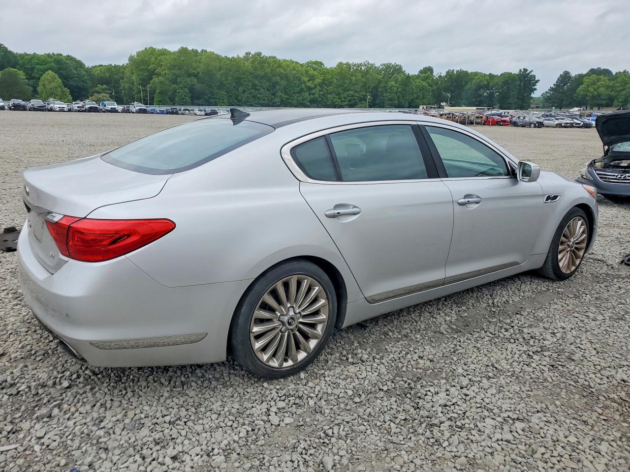 2015 Kia K900 Luxury - Image 3