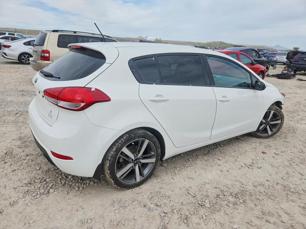 2017 Kia Forte - Фото 3