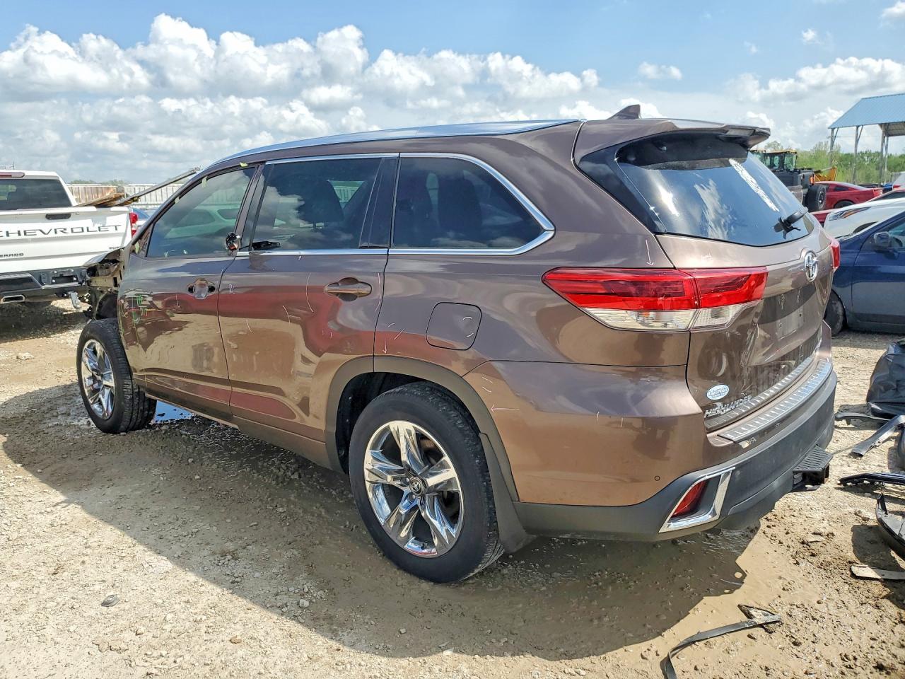 2019 Toyota Highlander Limited - Фото 2
