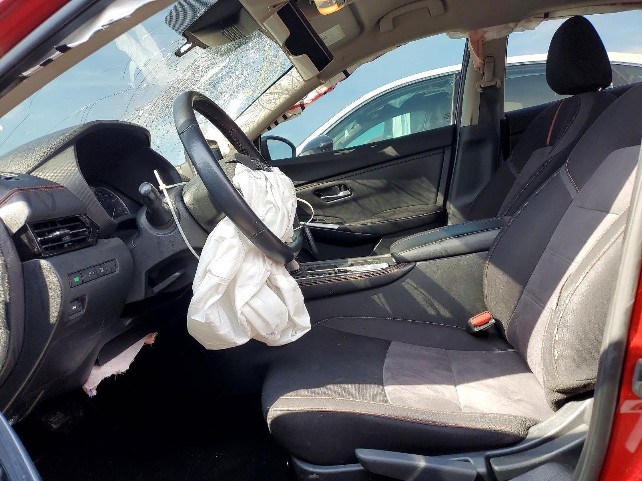 2022 Nissan Sentra Sr - Image 7