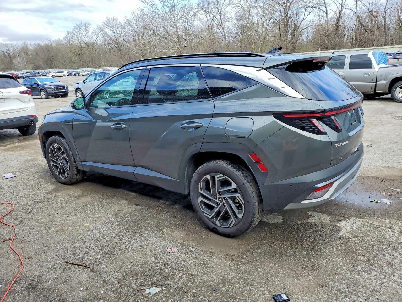 2026 Hyundai Tucson Hybrid Limited - Image 2