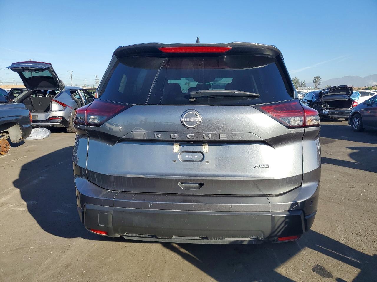 2024 Nissan Rogue S - Image 6