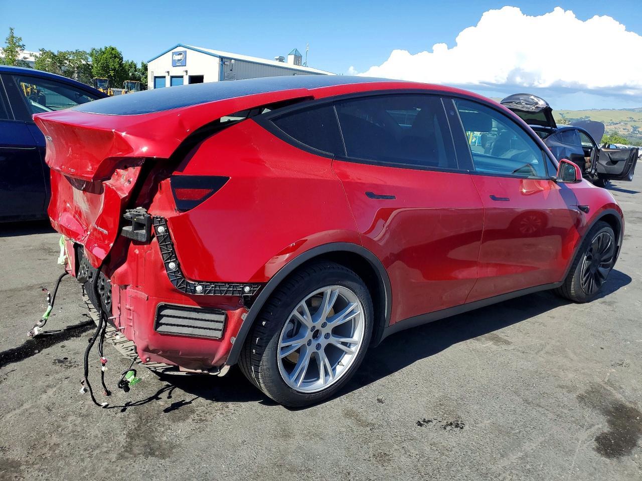 2022 Tesla Model Y - Image 3