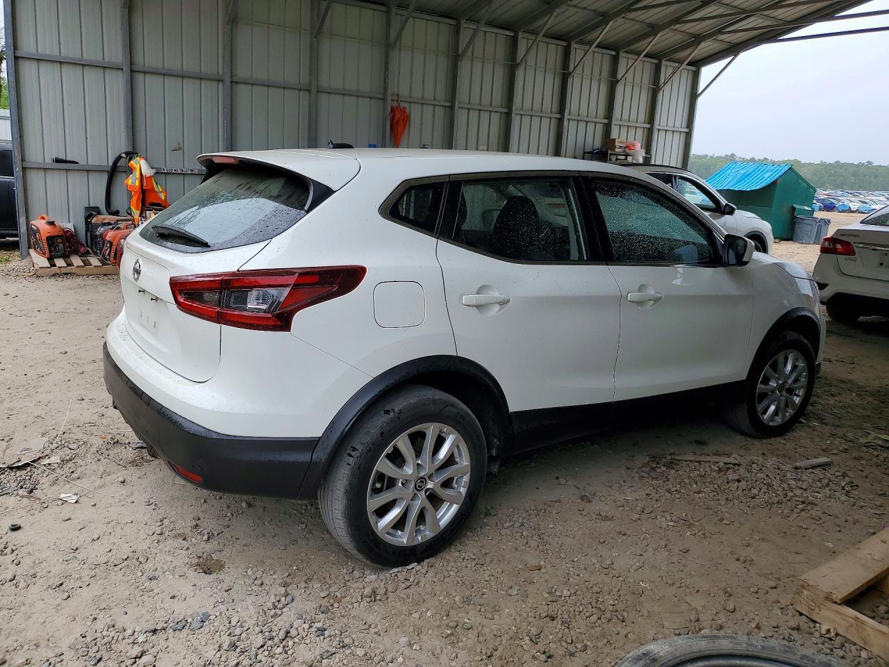 2021 Nissan Rogue Sport S - Фото 3